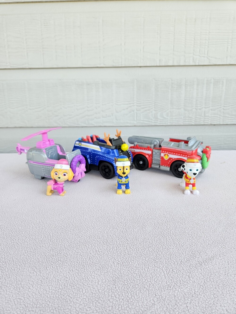 Paw Patrol Holiday Vehicle Set of 3 Chase Skye Marshall Dog Pups 2025 Christmas
